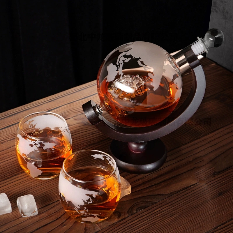 Set decanter a globo creativo  - Decanter Globe Set recensione e prezzo